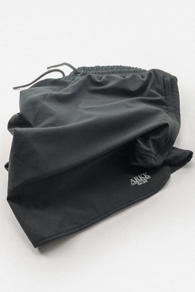 ARKK Essential Tech Shorts | Black White