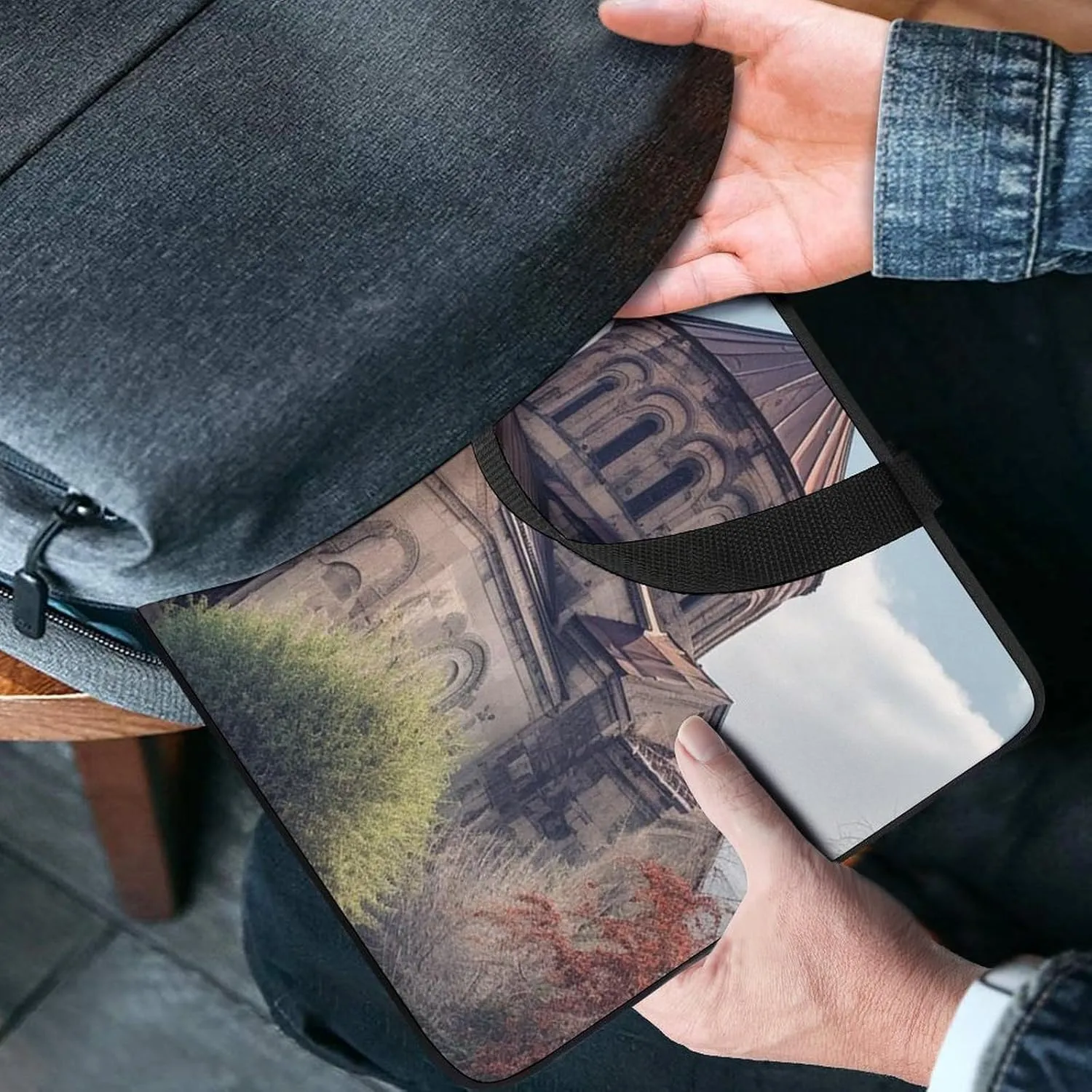 Armenian Church Laptop Bag Durable Laptop Sleeve Water-Resistant Notebook Bag for Computer Or Tablet
