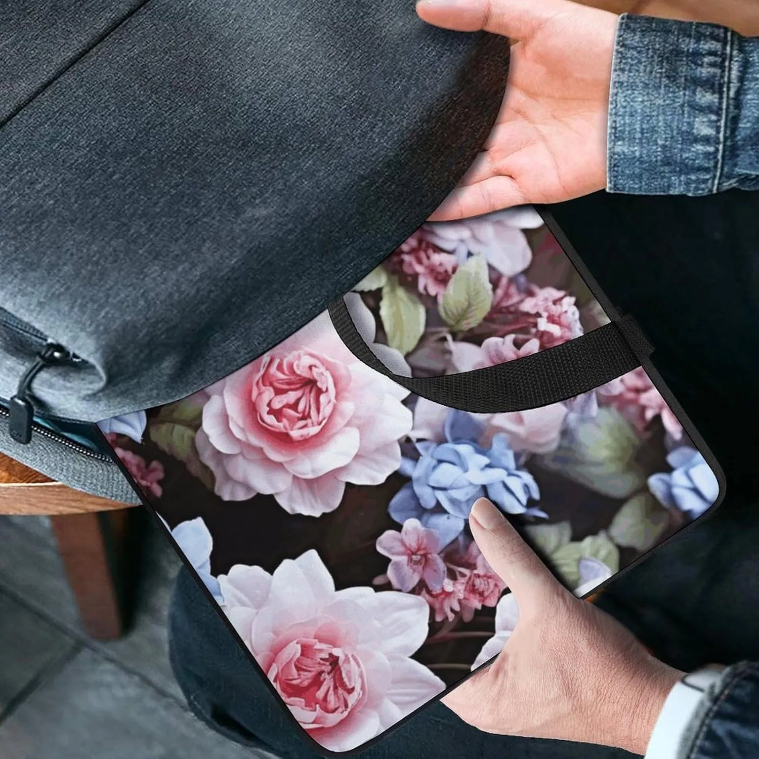Blue Flowers Laptop Bag Durable Laptop Sleeve Water-Resistant Notebook Bag for Computer Or Tablet