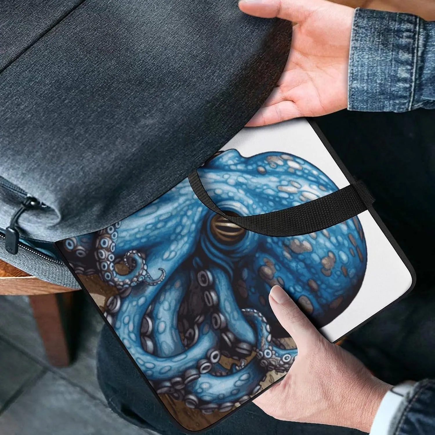 Blue Octopus Laptop Bag Durable Laptop Sleeve Water-Resistant Notebook Bag for Computer Or Tablet