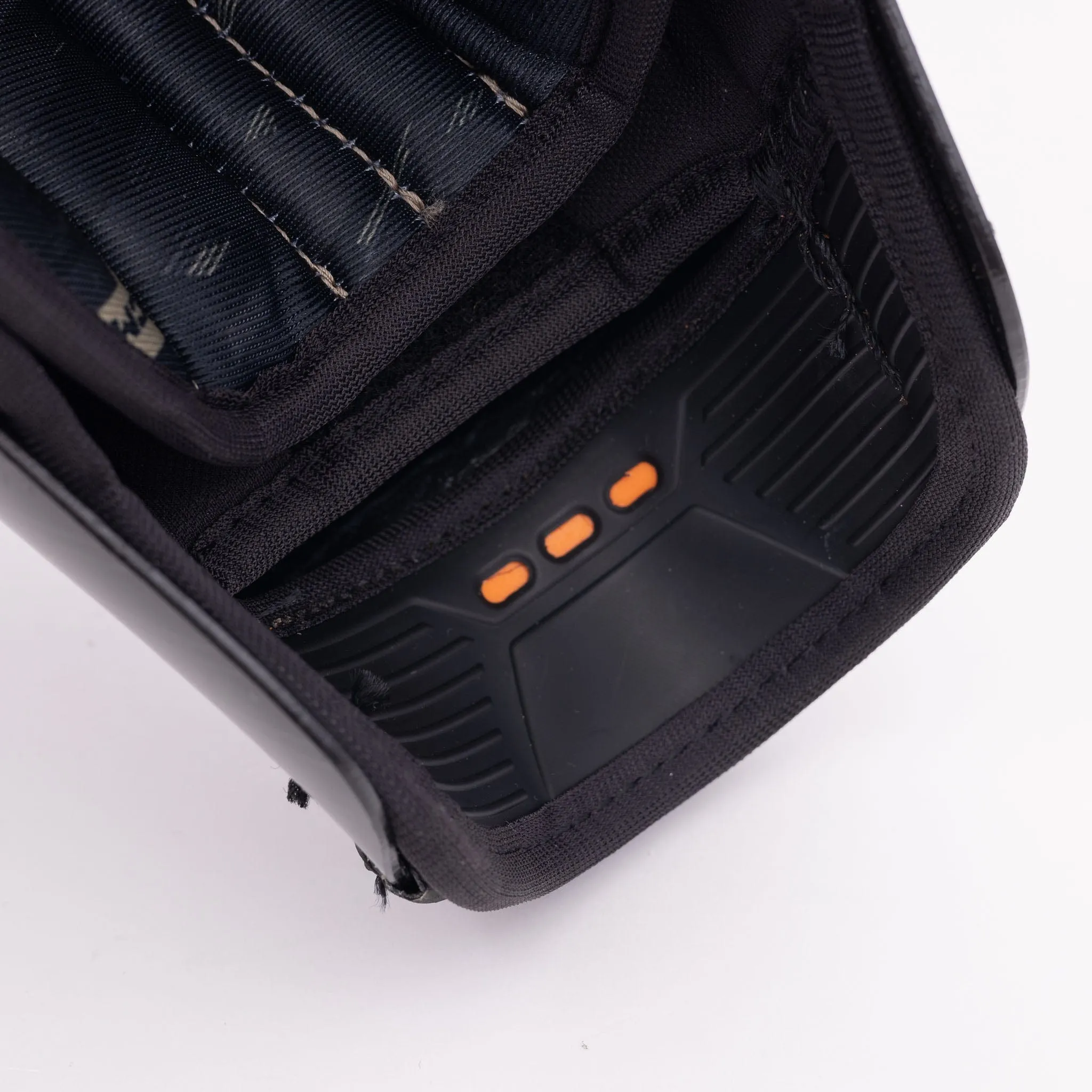 CCM Tacks AS-V Senior Hockey Shin Guards