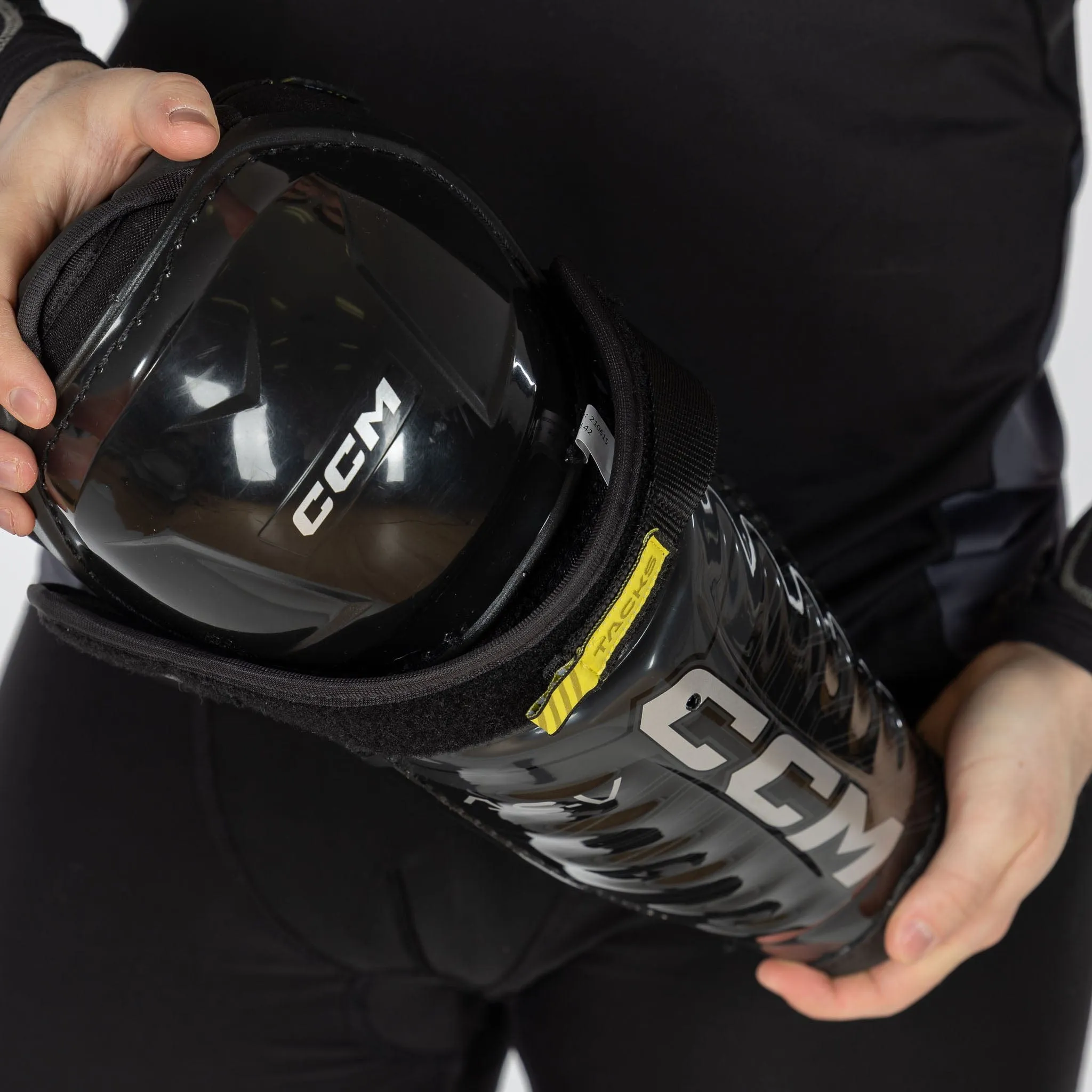 CCM Tacks AS-V Senior Hockey Shin Guards