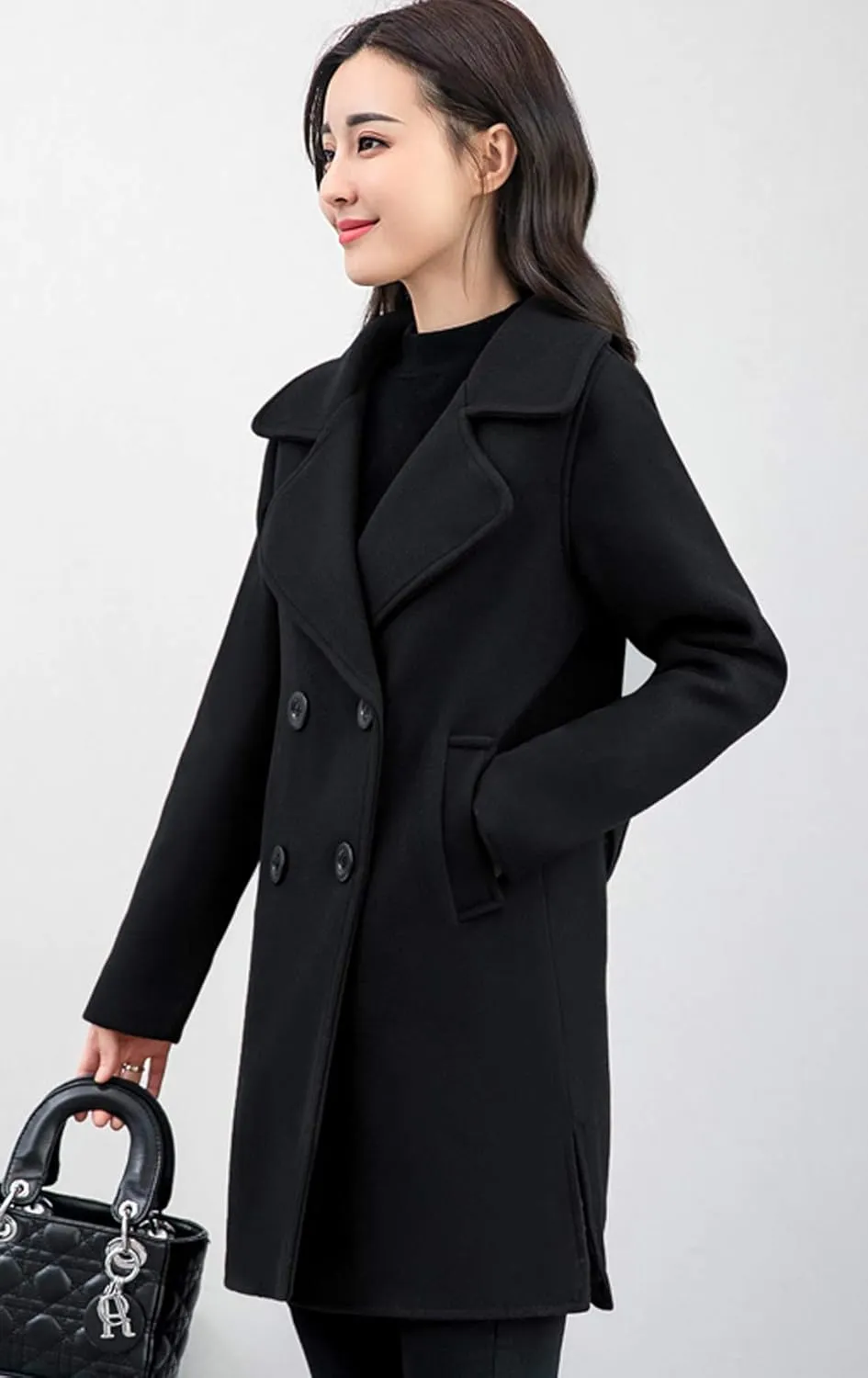 chouyatou Women's Elegant Lapel Collar Double Breasted Wool Blend Pea Coat with Belt