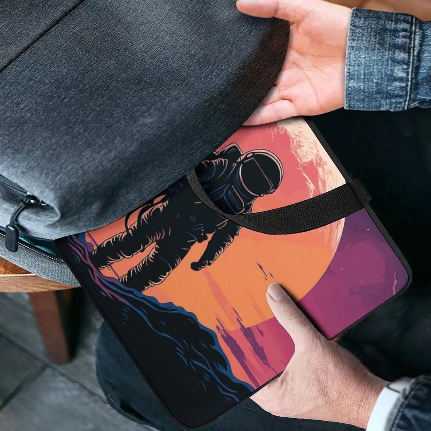 Cool Astronaut Laptop Bag Durable Laptop Sleeve Water-Resistant Notebook Bag for Computer Or Tablet