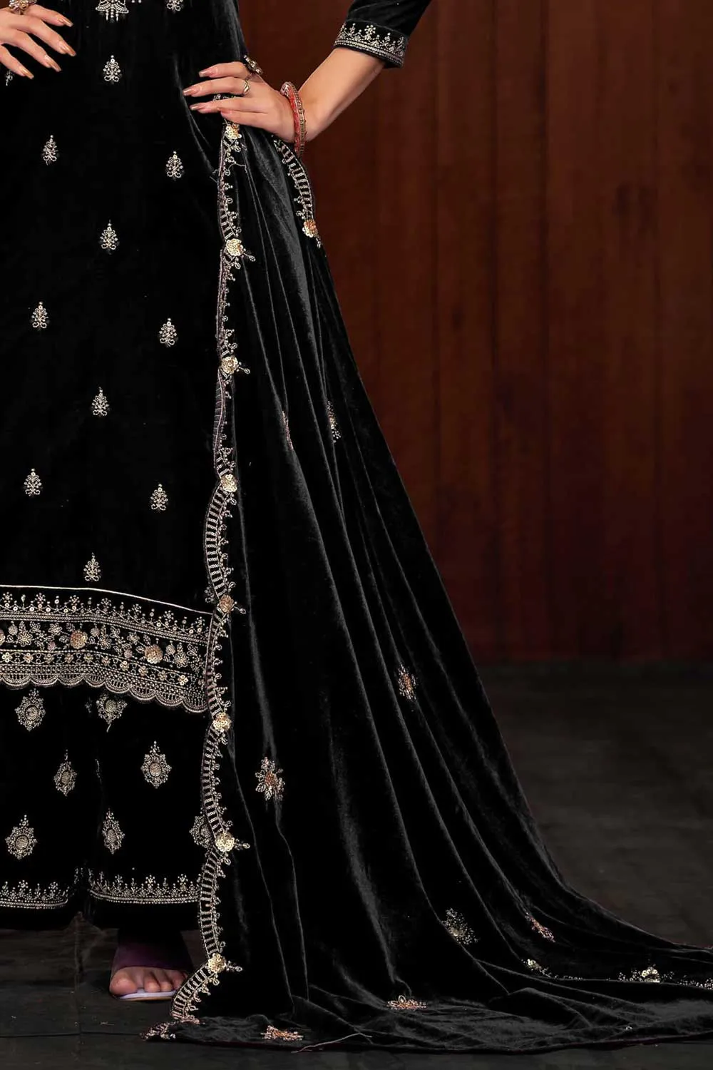 Creative Function Wear Velvet Palazzo Suit In Black Color