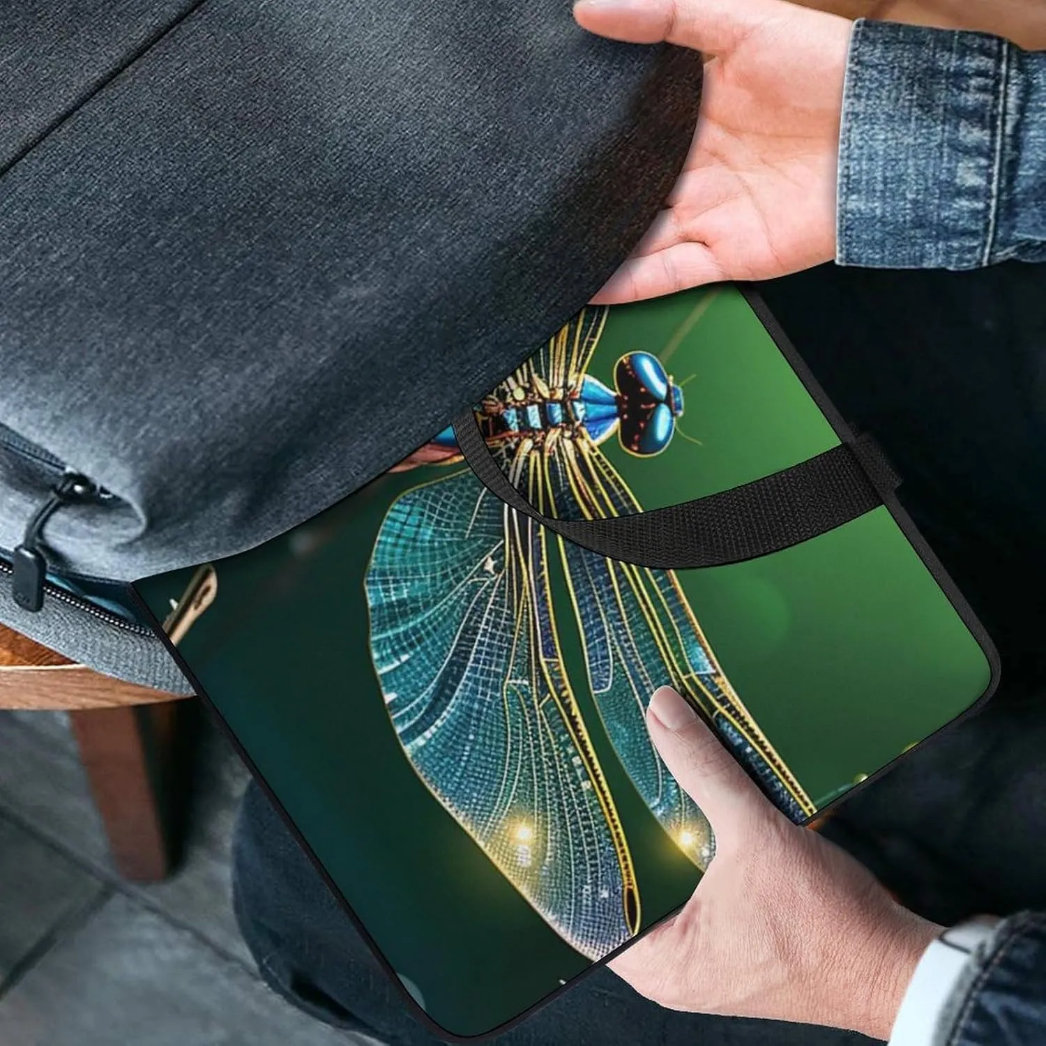 Dragonfly Green Laptop Bag Durable Laptop Sleeve Water-Resistant Notebook Bag for Computer Or Tablet