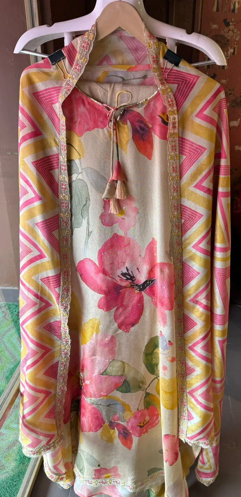 Lightweight soft tissue floral digital printed shirt