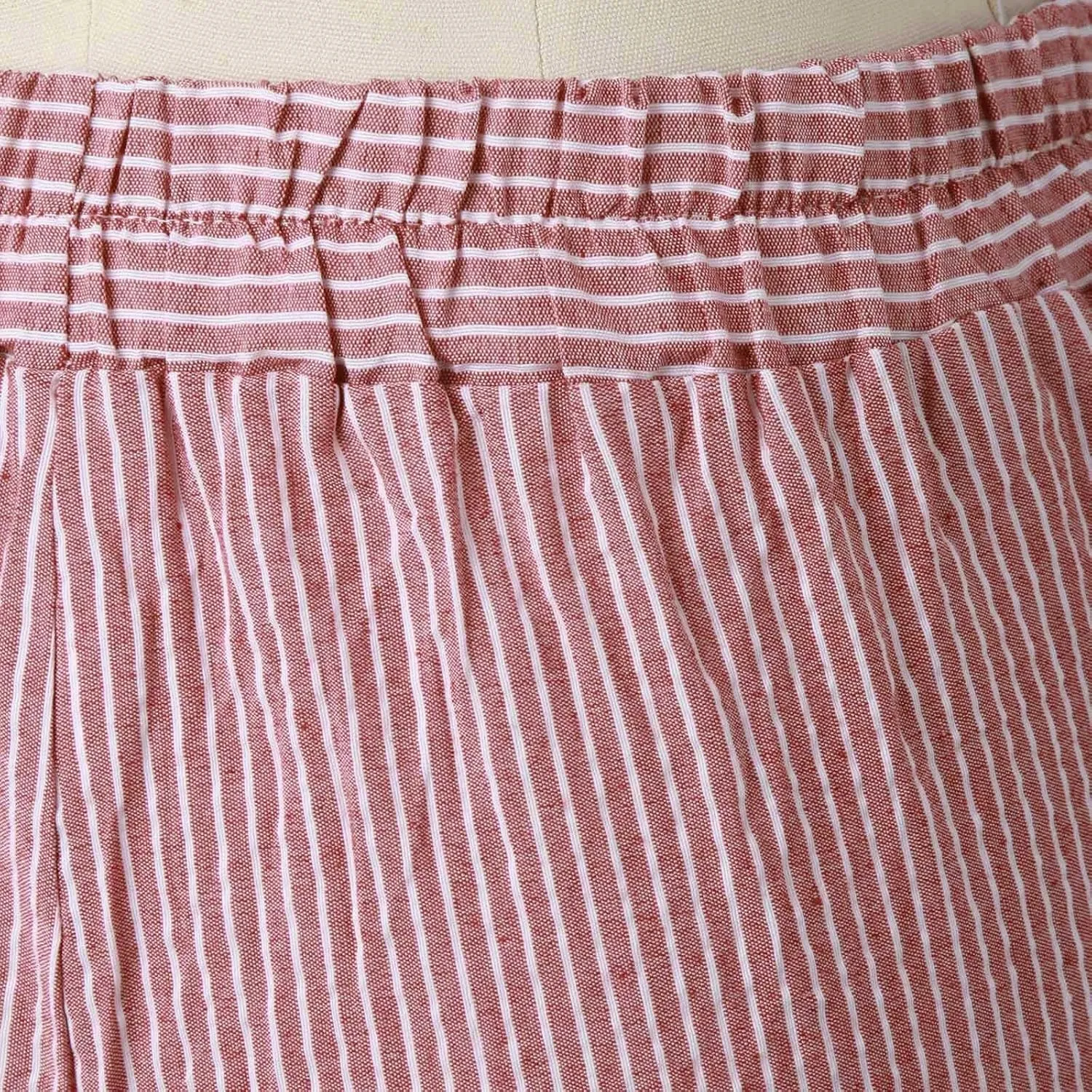 Linen Capris Women Lightweight Drawstring Elastic Waist Casual Capri Pants Baggy 2025 Trendy Summer Straight Trousers