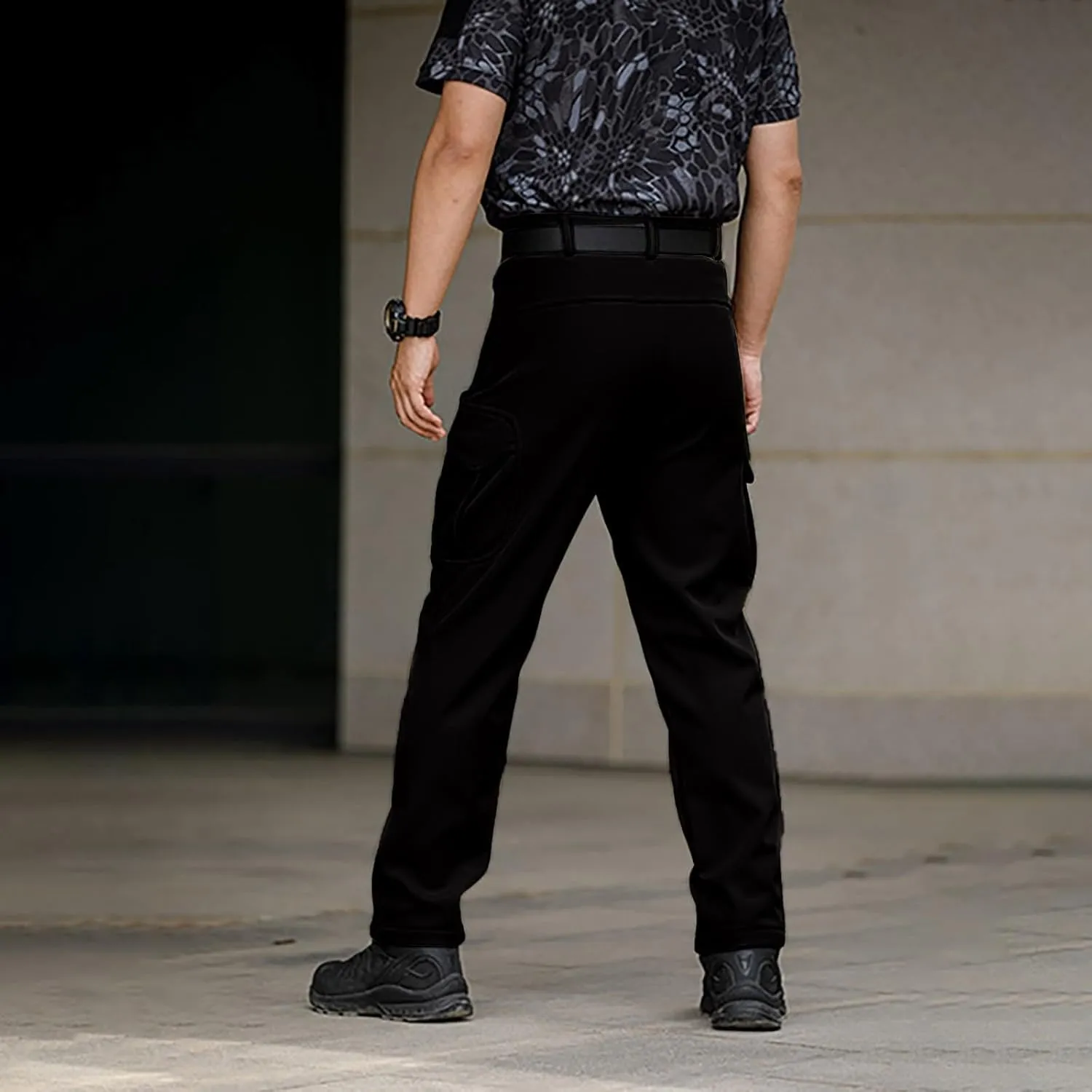 Tactical Pants Men Waterproof Fleece Lined Work Pants Ripstop Slim Fit Cargo Pants with Zipper Pockets Snow Ski Pants