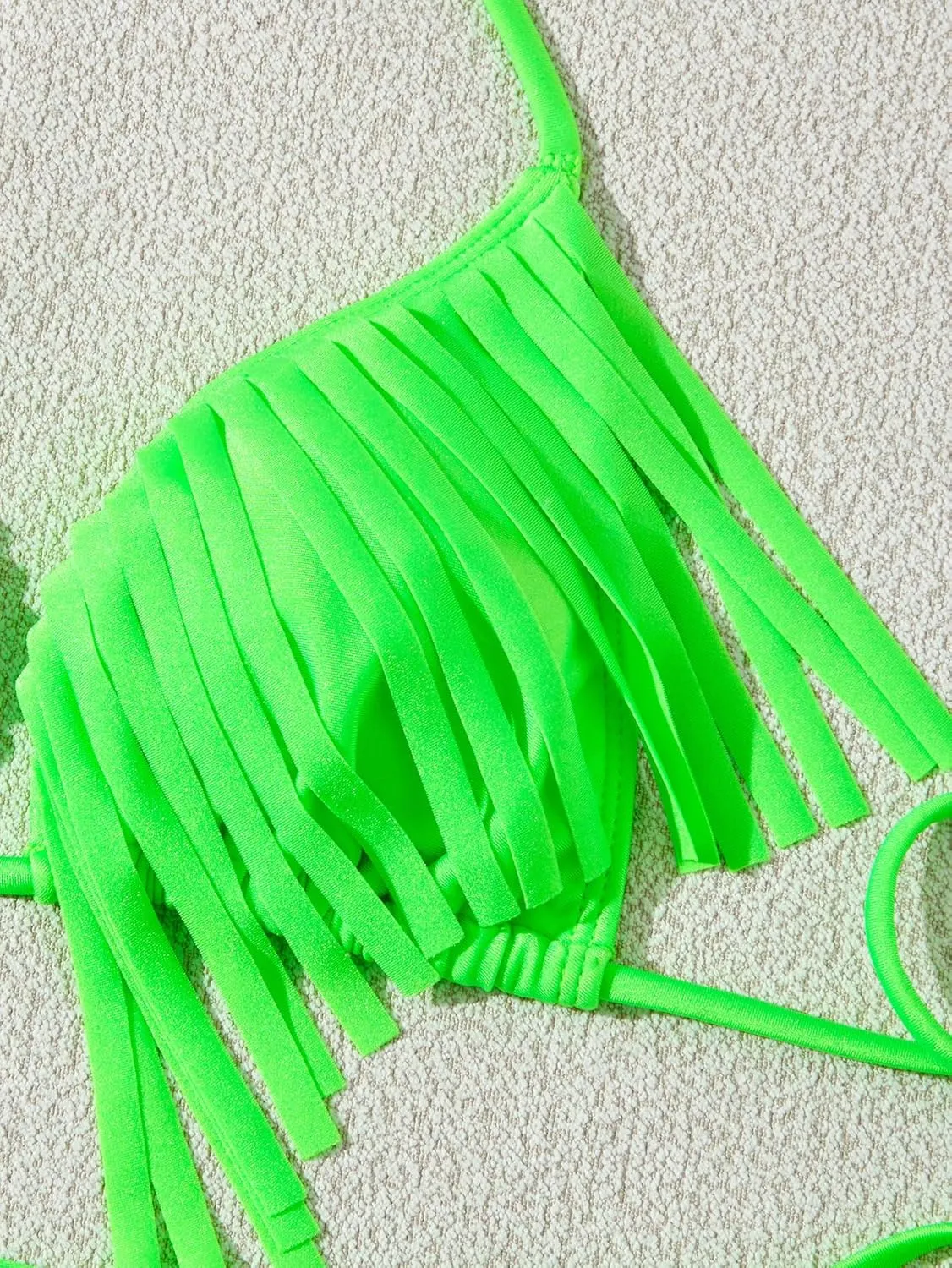 WDIRARA Women's Fringe Trim Halter Triangle Tie Side Bikini 2 Piece Thong Swimsuit