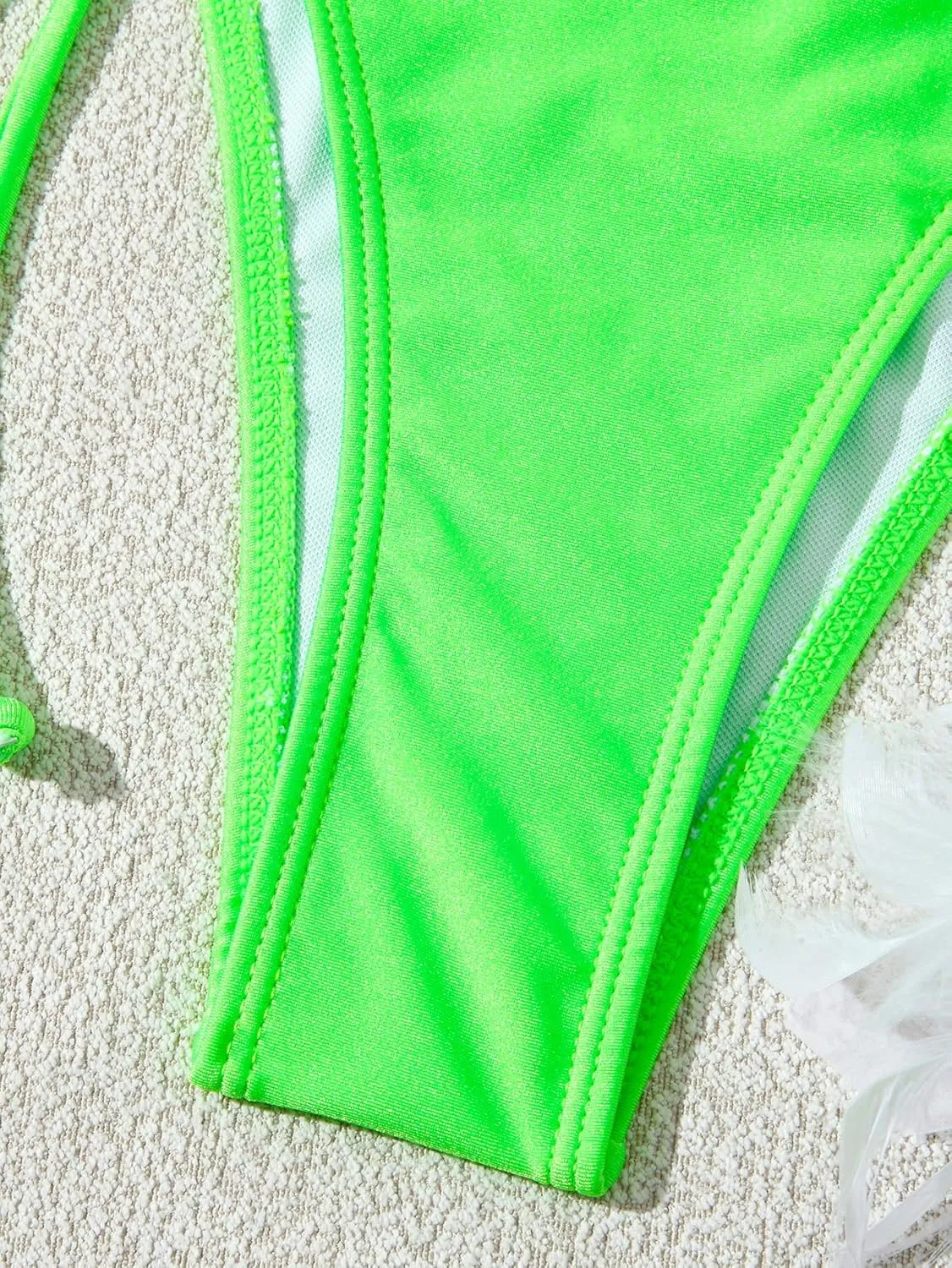 WDIRARA Women's Fringe Trim Halter Triangle Tie Side Bikini 2 Piece Thong Swimsuit