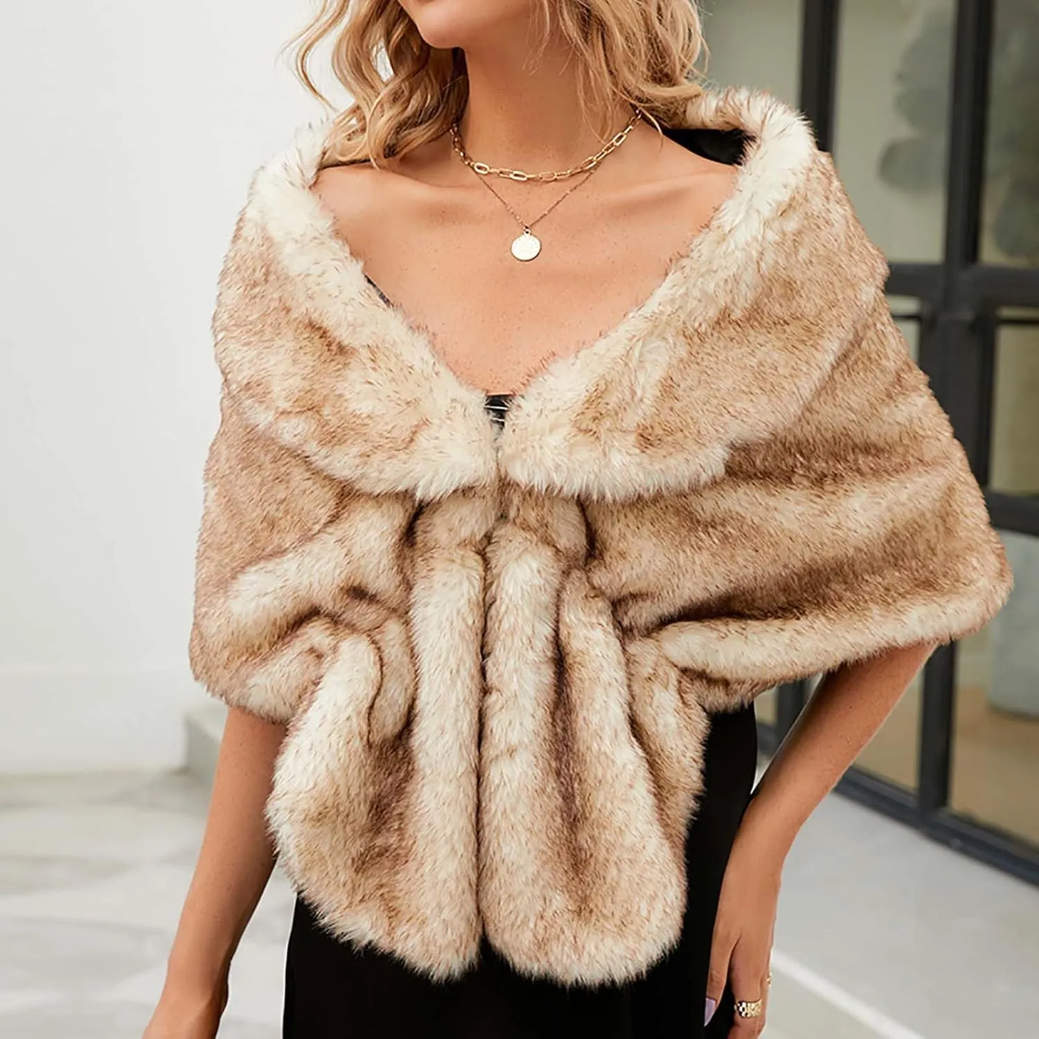 Womens Faux Fur Shawls Capes Luxury Furry Winter Warm Cardigan Cloaks Dressy Elegant Shrug Wraps for Bridal Wedding